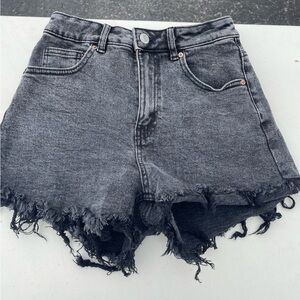 black mom high rise short